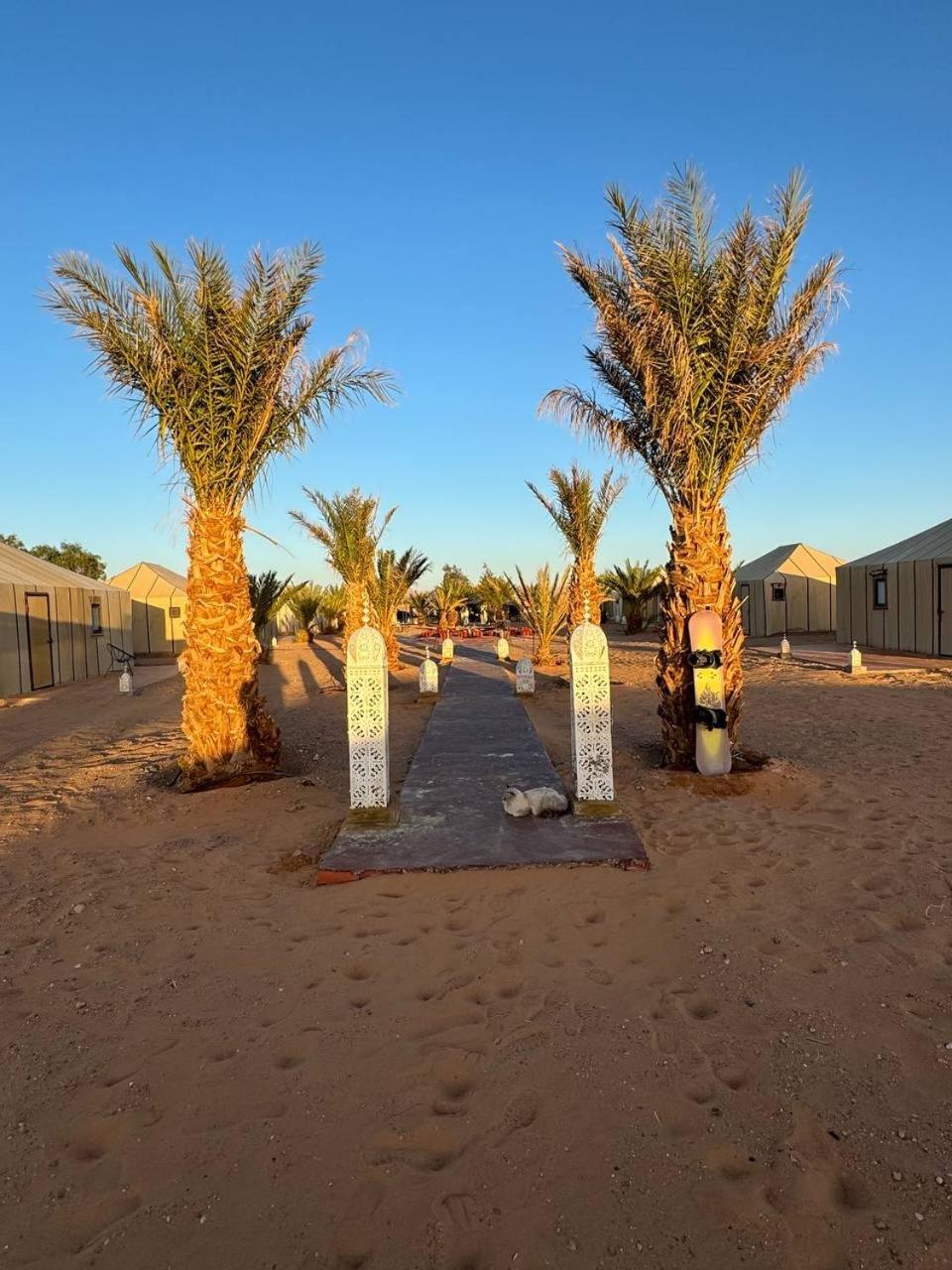 Отель Erg Chebbi Sahara Camp Мерзуга Экстерьер фото